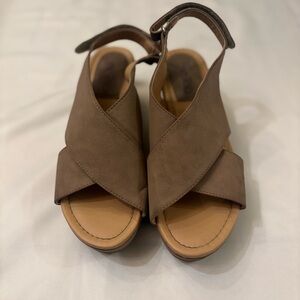 ADDY 6.5M Taupe Cross-Strap Wedge Sandals - Casual Slingback Platform Sandal